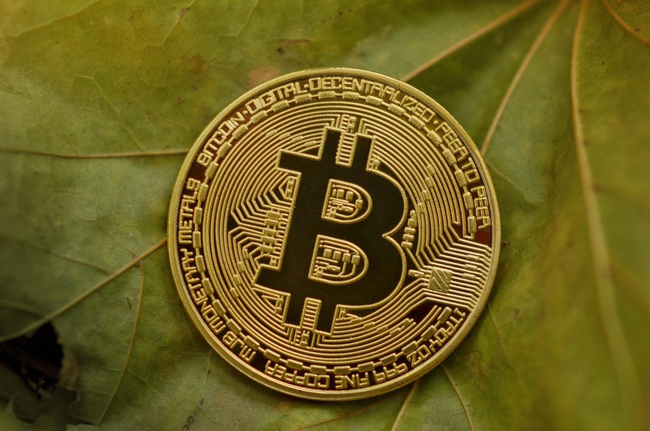 黄金投资大丰收，老板豪掷近千万奖励员工