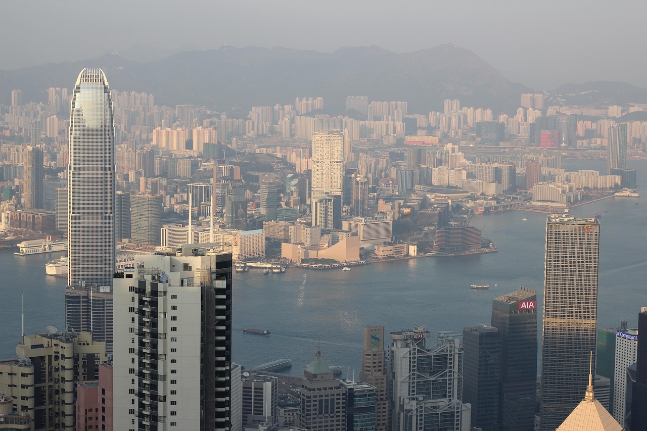 香港香港免费资料大全一,2025澳门管家婆资_如何选择来自内心的声音;不可忽视的情感、定量作答落实解释